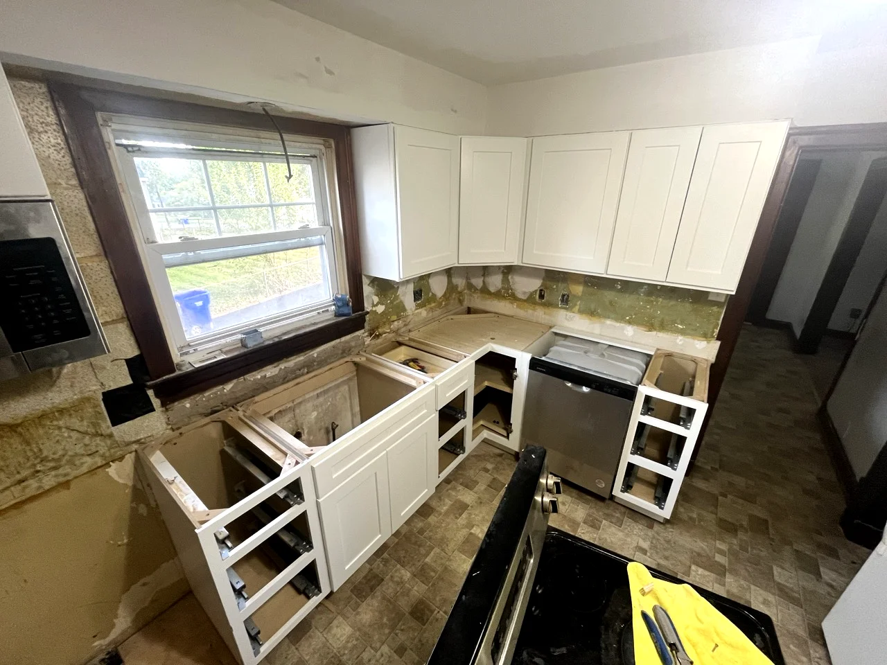 Kitchen before renovation
